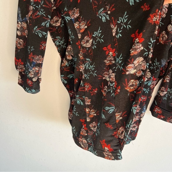 FREE PEOPLE WOMEN'S BLACK FLORAL PRINT RUFFLE ACCENTS DOCK STREET TOP Sz S - Picture 9 of 16